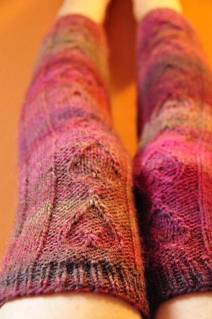 heart_warmers_knitted_legwarmers_knitting_pattern_16_medium2